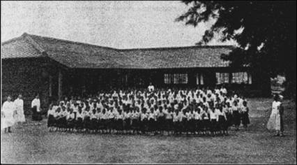 4-1__Euisin_Girls_School,_1926(2).jpg